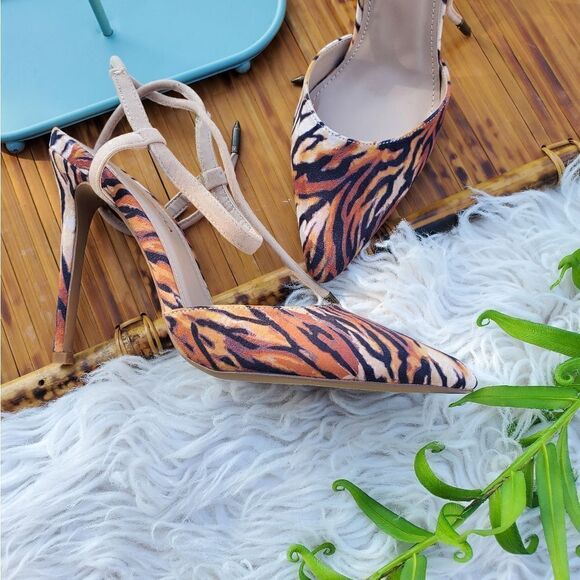 New Shoe Repulic LA Tiger Print Stiletto Heels - Picture 5 of 12